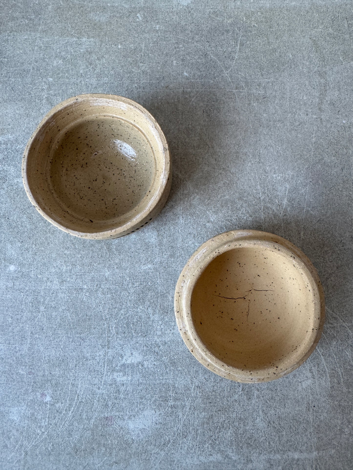 lidded pot